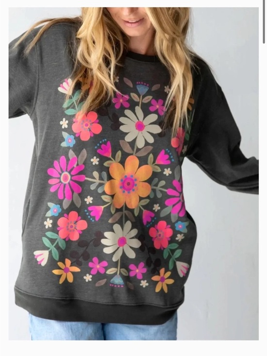 NATURAL LIFE Tops - Natural Life Floral Oversized Sweatshirt Charcoal Gray Size Large
